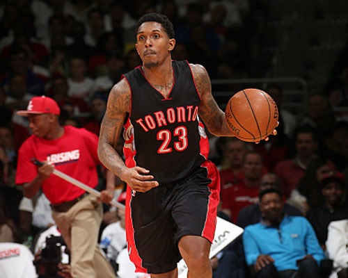 恩佐：蓝军是英超和欧冠有力竞争者；希望阿根廷能卫冕世界杯（恩佐称蓝军具备争冠英超与欧冠实力，期待阿根廷卫冕世界杯）