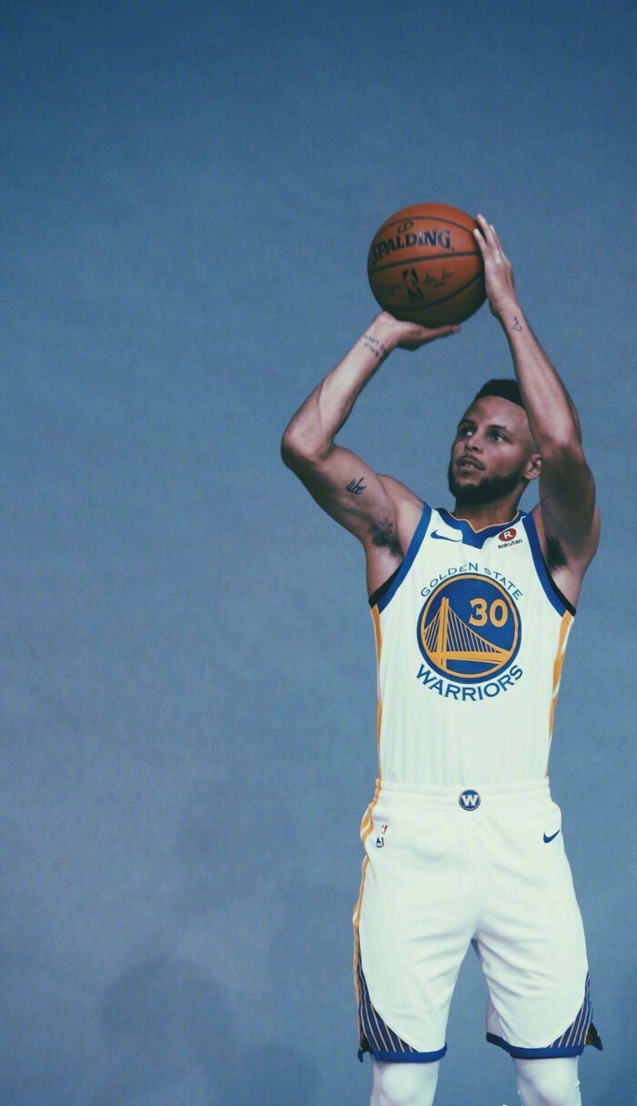 勒沃库森稳健表现继续领跑积分榜（勒沃库森状态稳健，高居积分榜首位）