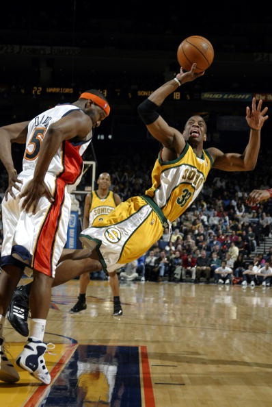 中国三级联赛场均观众人数排名：大连超5.8万人第1，昆明垫底（中国三级联赛场均观众榜：大连以超5.8万人居首，昆明垫底）